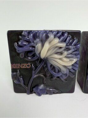 Set of 2 KENZO Bougie Alumna Floral Sculpted Square Candles - Unused New In Box